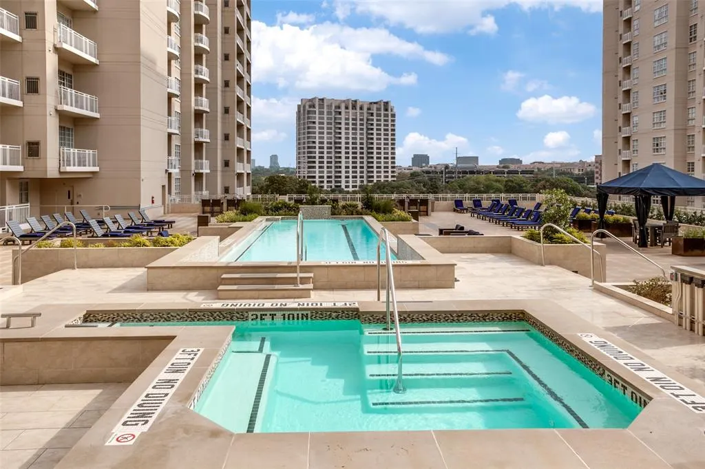 3225 Turtle Creek Boulevard #914