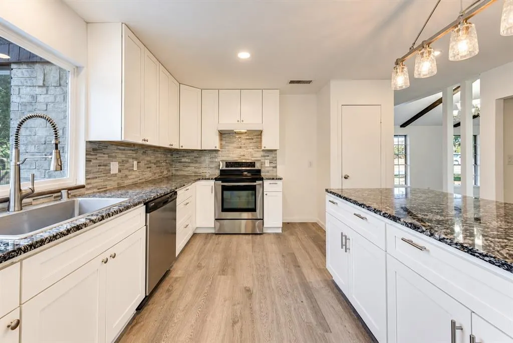 3508 Wildwood Circle