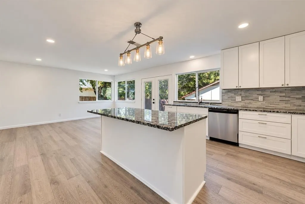 3508 Wildwood Circle
