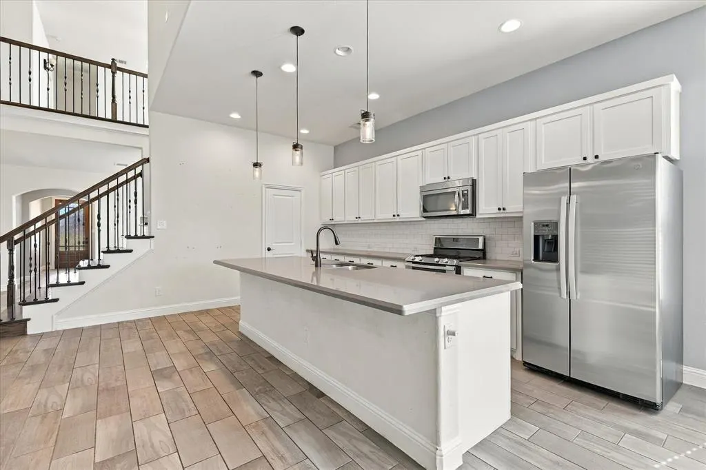 15529 Pioneer Bluff Trail