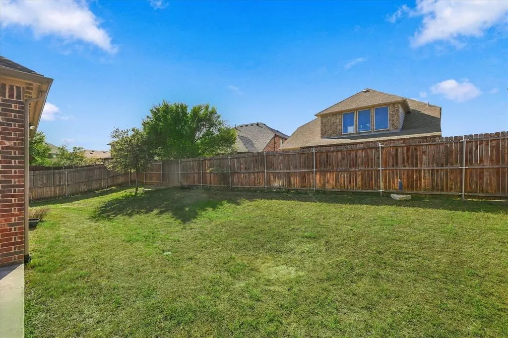 15529 Pioneer Bluff Trail