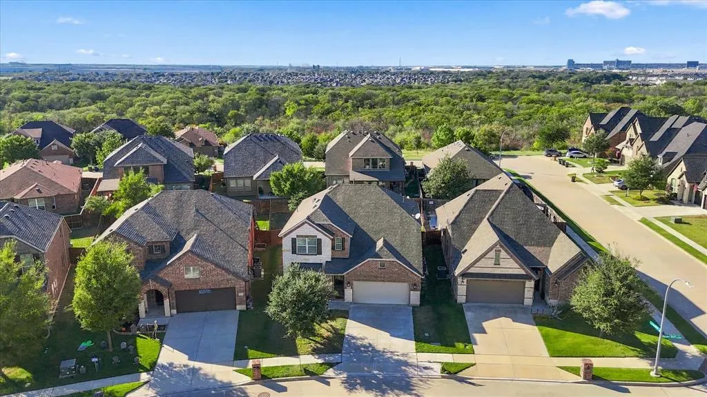 15529 Pioneer Bluff Trail
