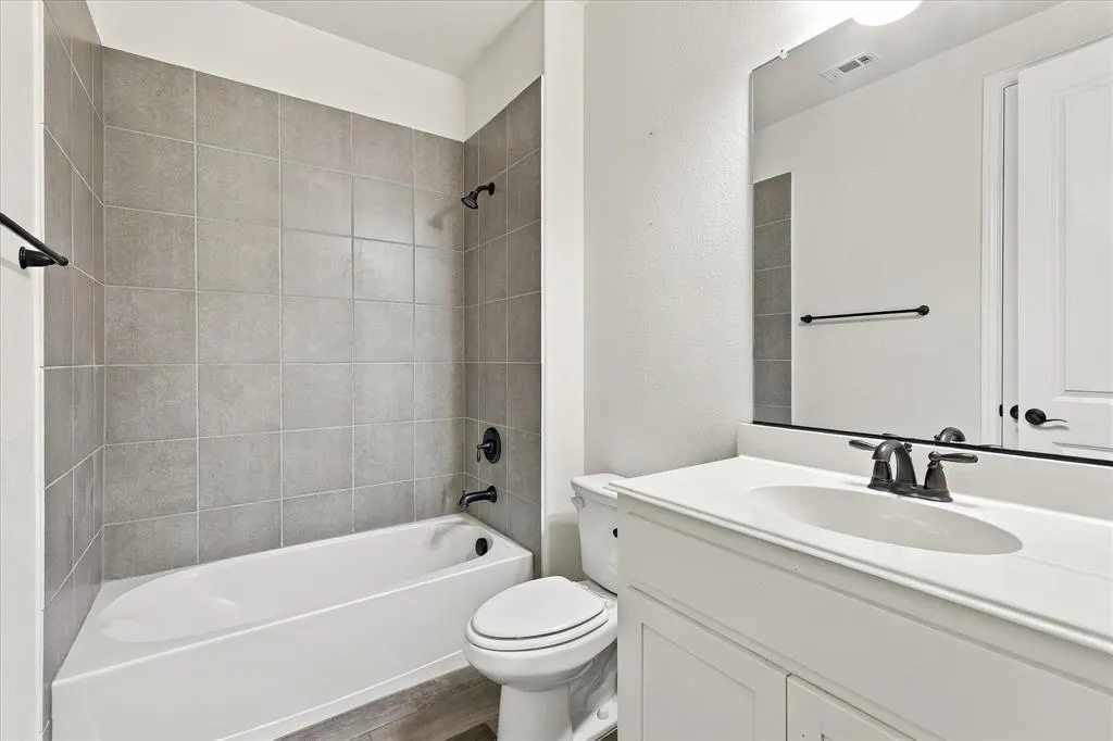 15529 Pioneer Bluff Trail