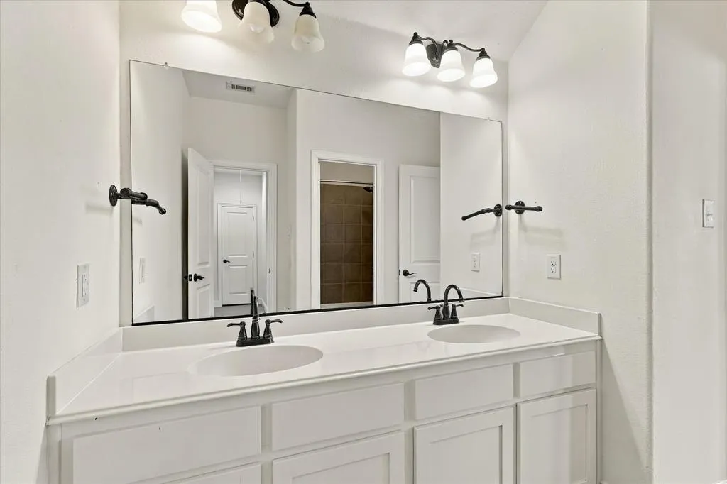 15529 Pioneer Bluff Trail