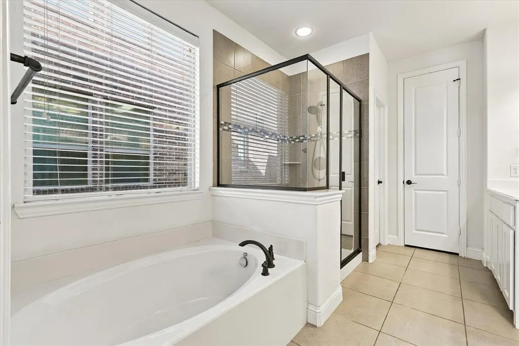 15529 Pioneer Bluff Trail