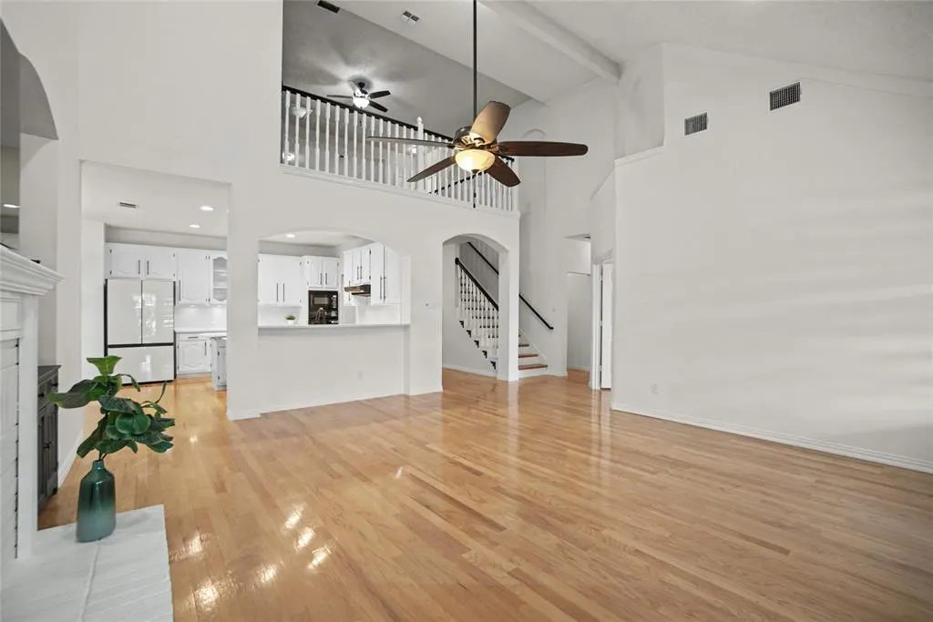 5817 Louisville Drive