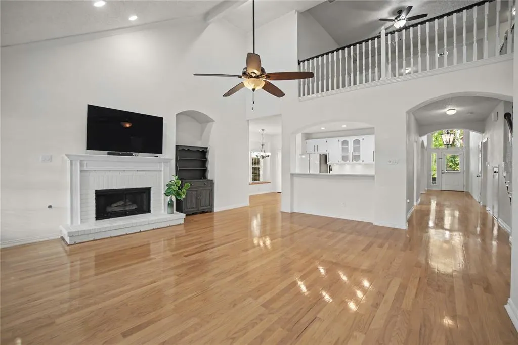 5817 Louisville Drive