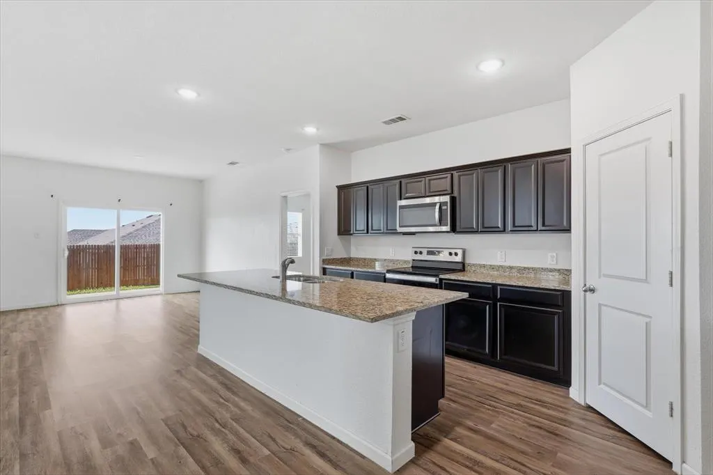 304 Sabine River Road