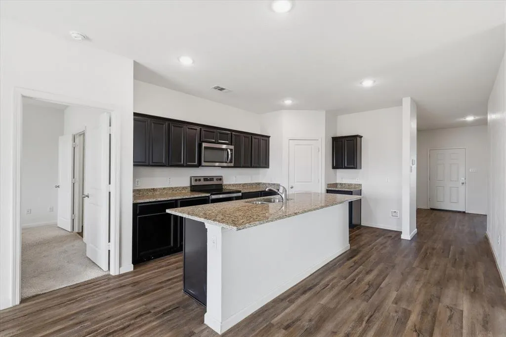 304 Sabine River Road