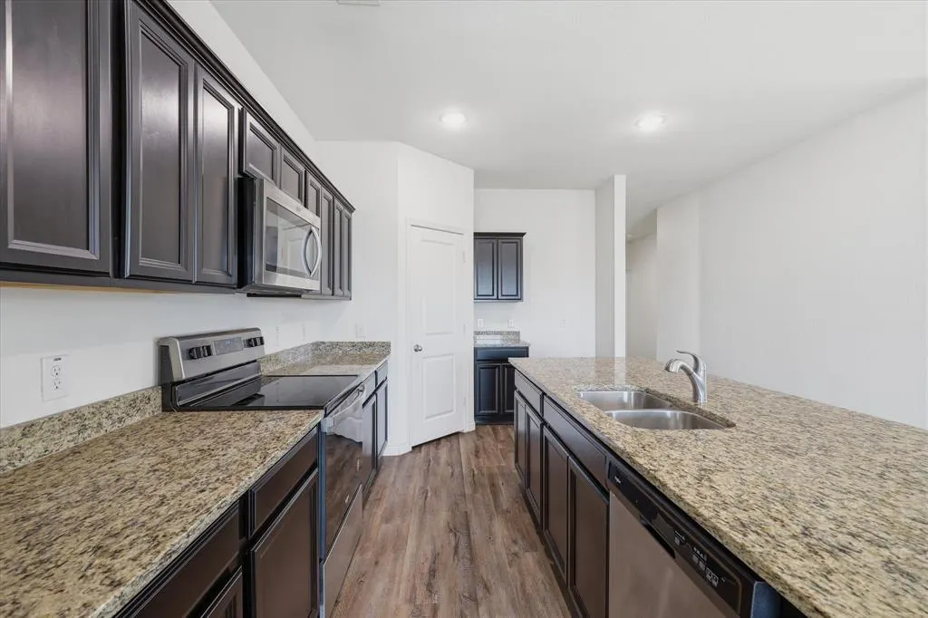 304 Sabine River Road