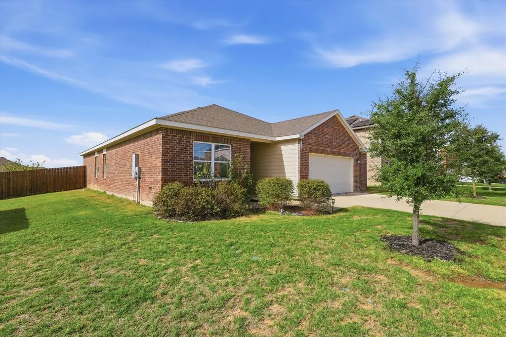 304 Sabine River Road