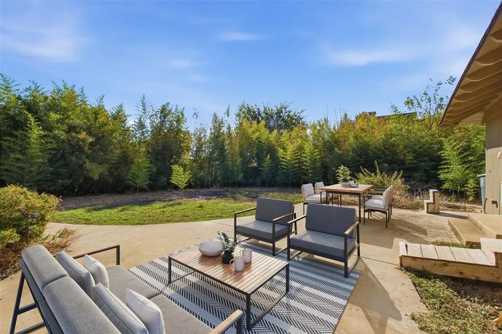 7606 Currin Drive