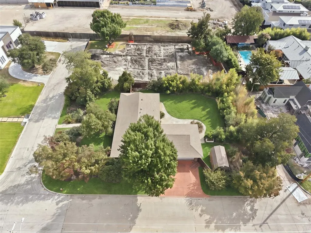 7606 Currin Drive