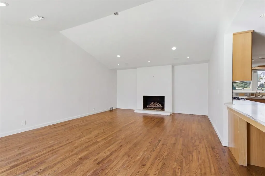7606 Currin Drive