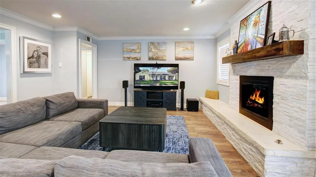 3230 Camelot Drive