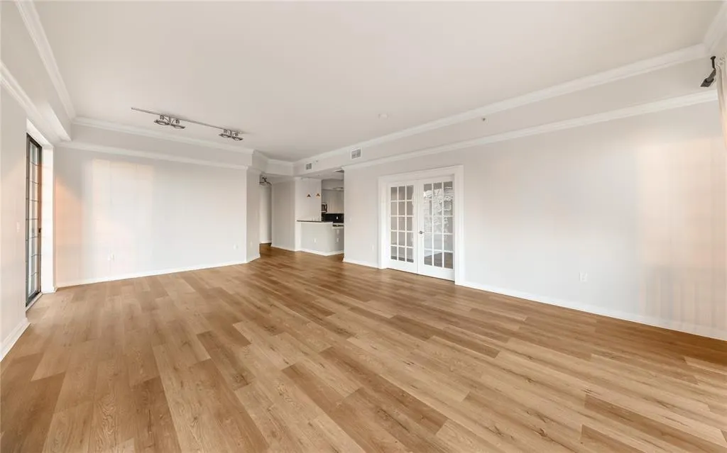 3225 Turtle Creek Boulevard #1247