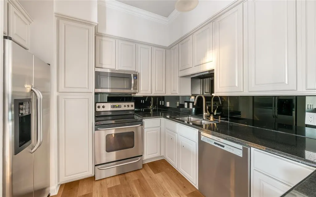 3225 Turtle Creek Boulevard #1247