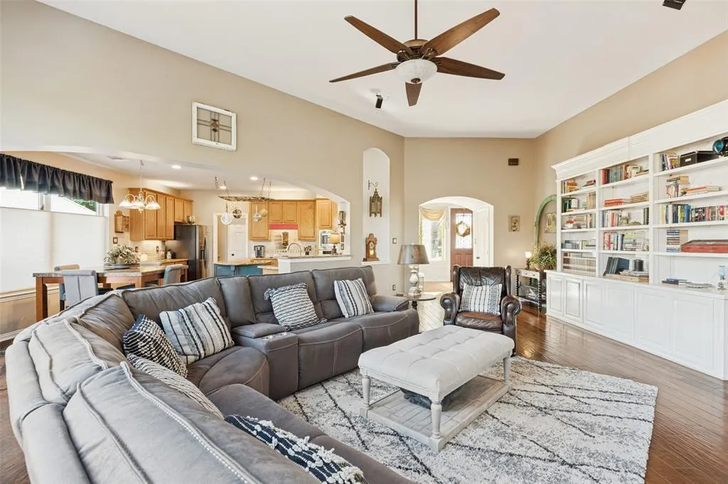 2404 Creek Ridge Drive