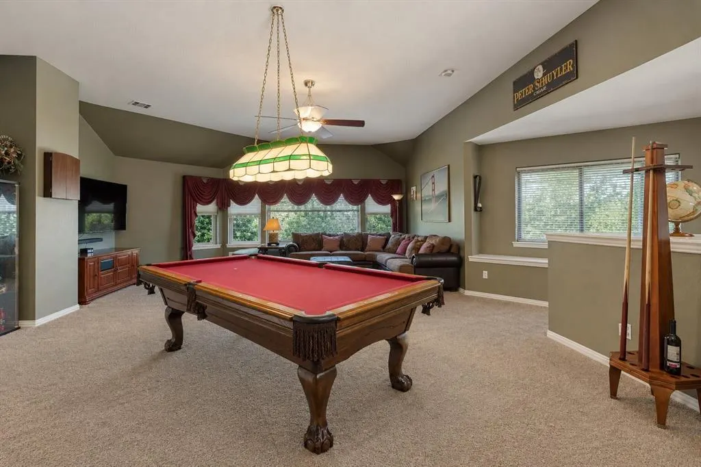 2404 Creek Ridge Drive