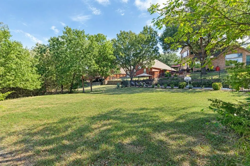 2404 Creek Ridge Drive