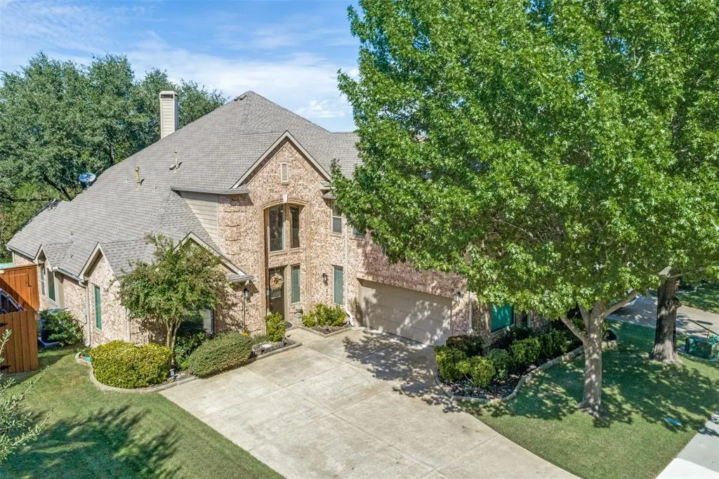 2404 Creek Ridge Drive
