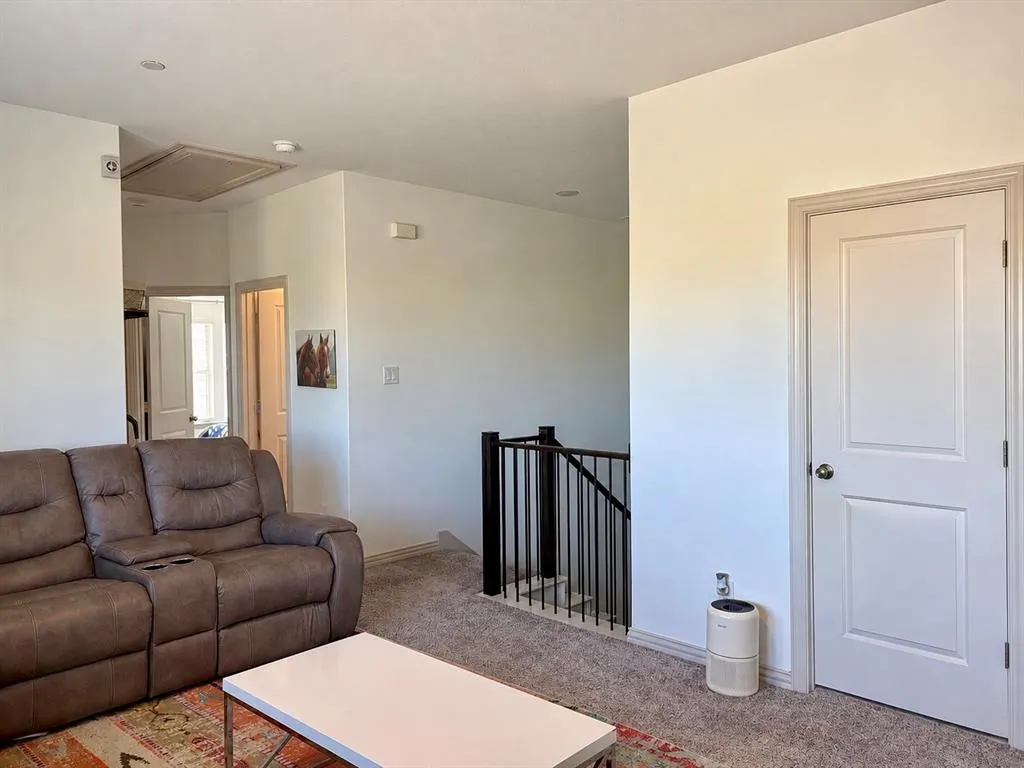 9096 Phoebe Road
