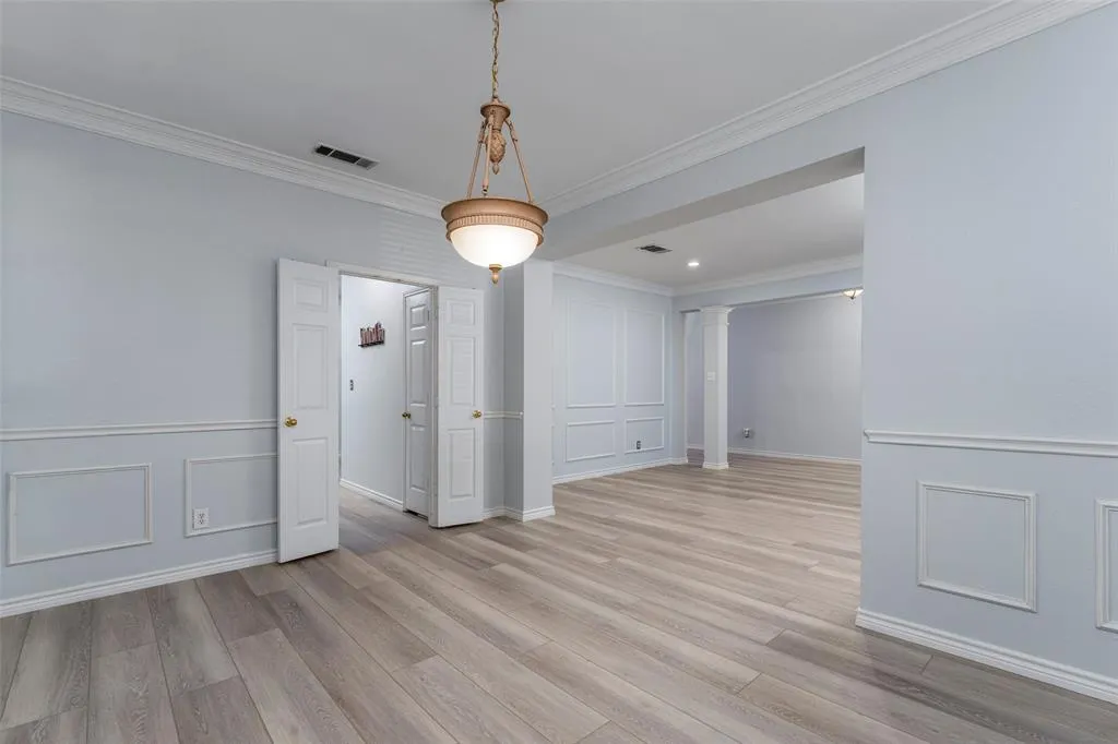 1811 Rolling Ridge Drive