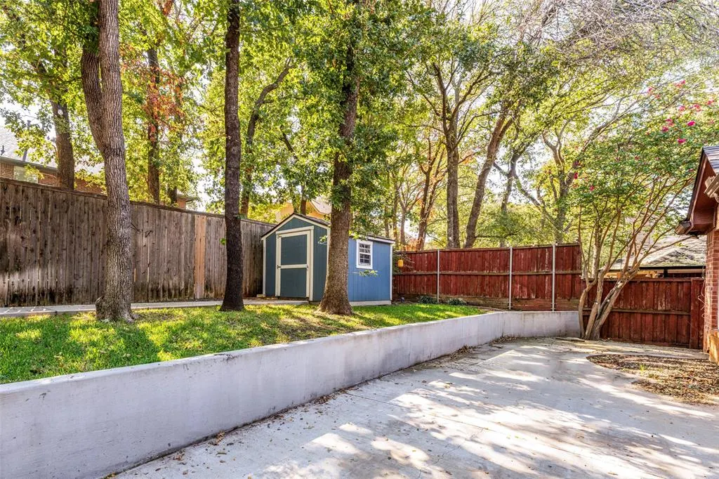 1811 Rolling Ridge Drive