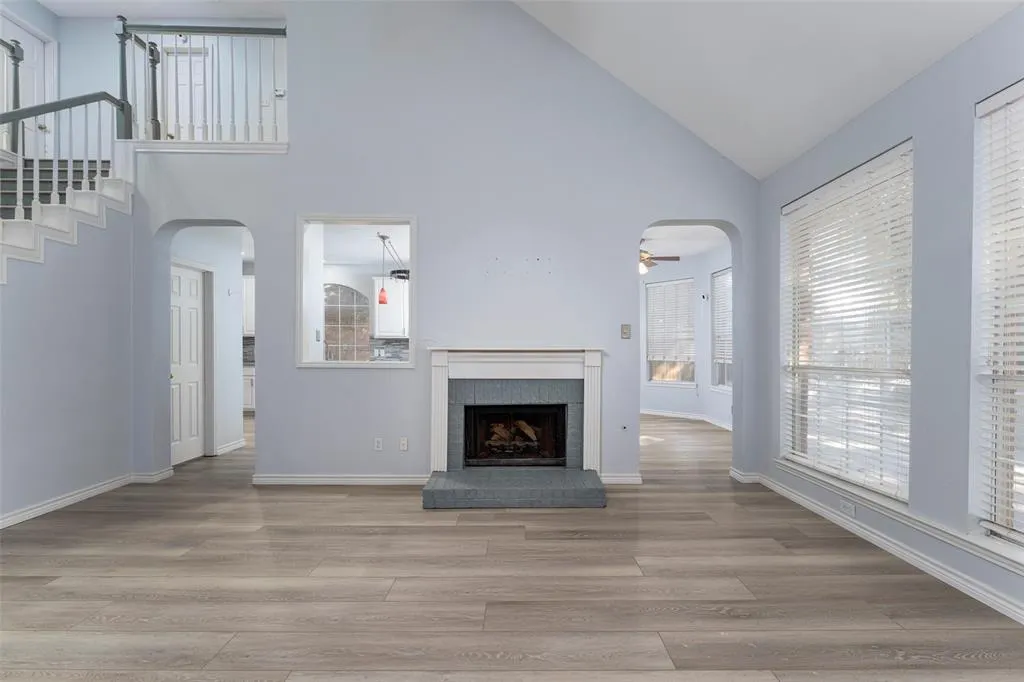 1811 Rolling Ridge Drive