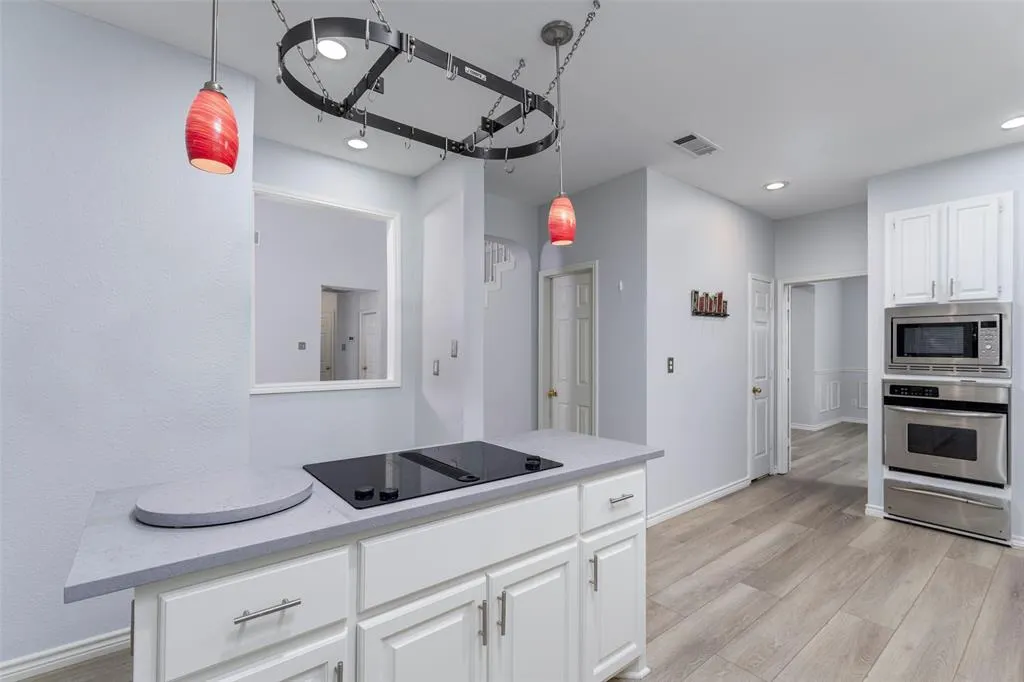 1811 Rolling Ridge Drive