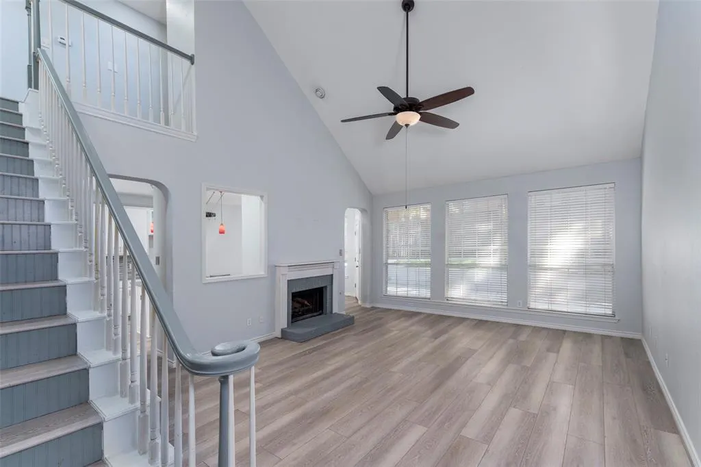 1811 Rolling Ridge Drive