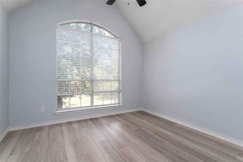1811 Rolling Ridge Drive
