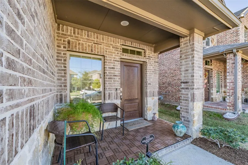 317 Willowmore Drive