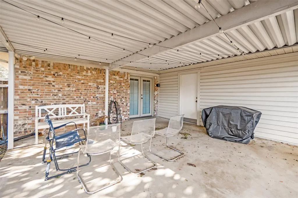 8324 Lullwater Drive