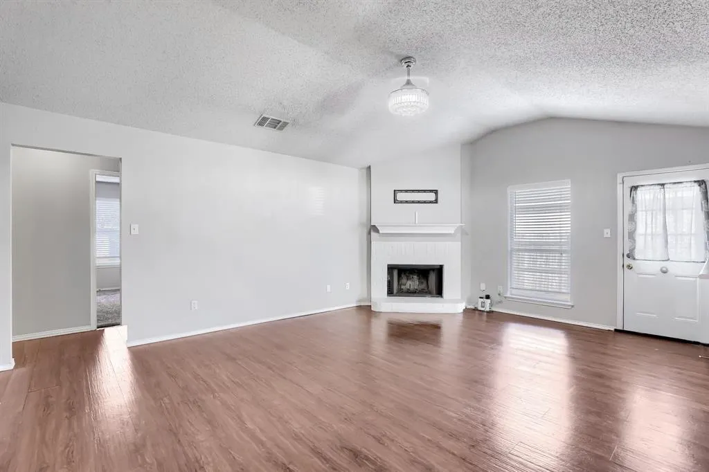 2039 Angelica Way
