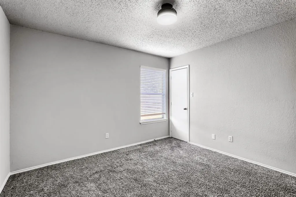 2039 Angelica Way