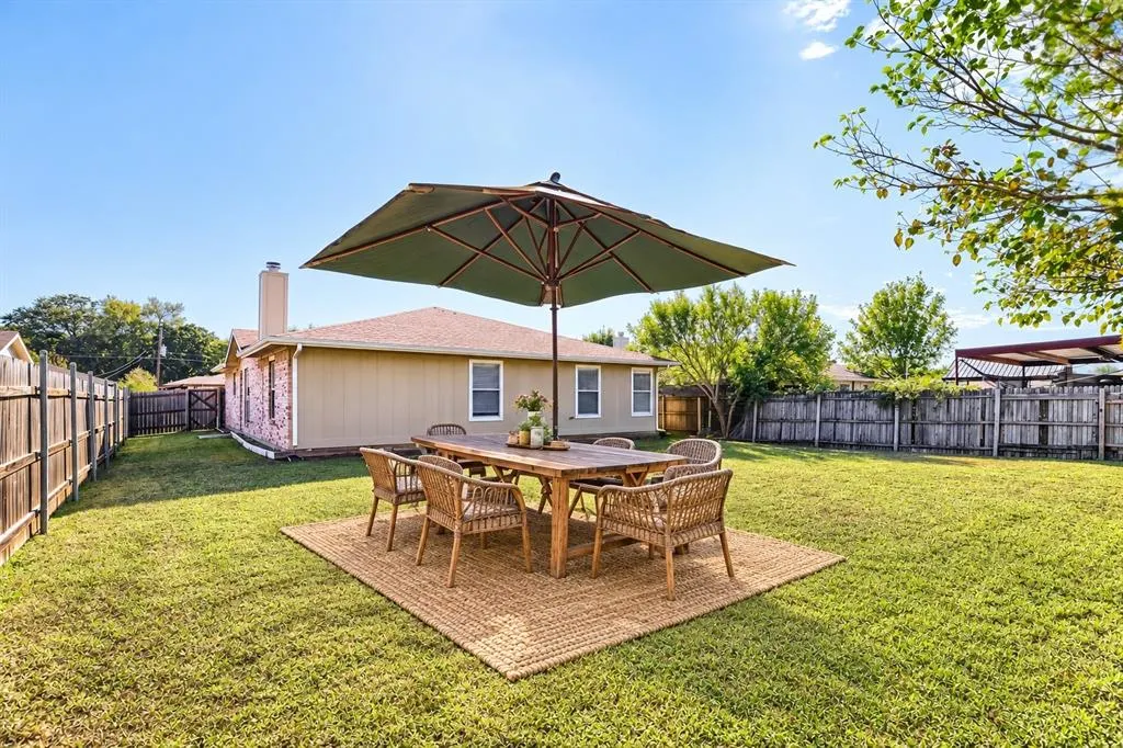 2039 Angelica Way