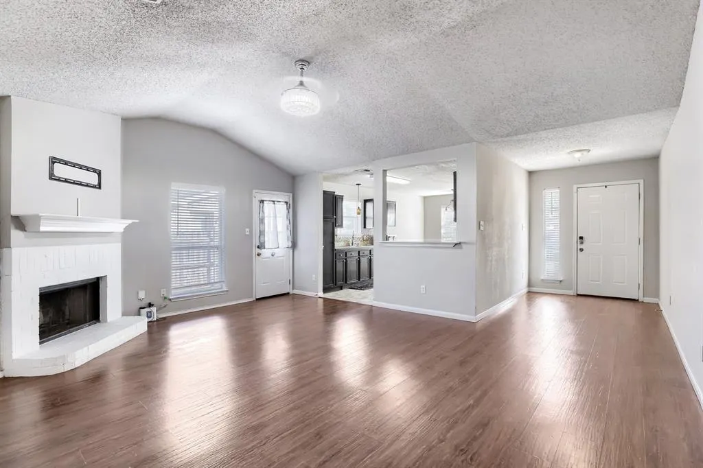 2039 Angelica Way