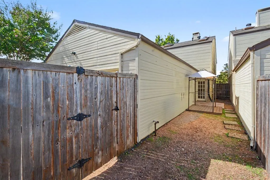 5825 Preston Valley Drive