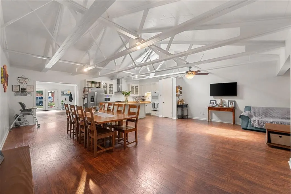2548 Wood Valley Place
