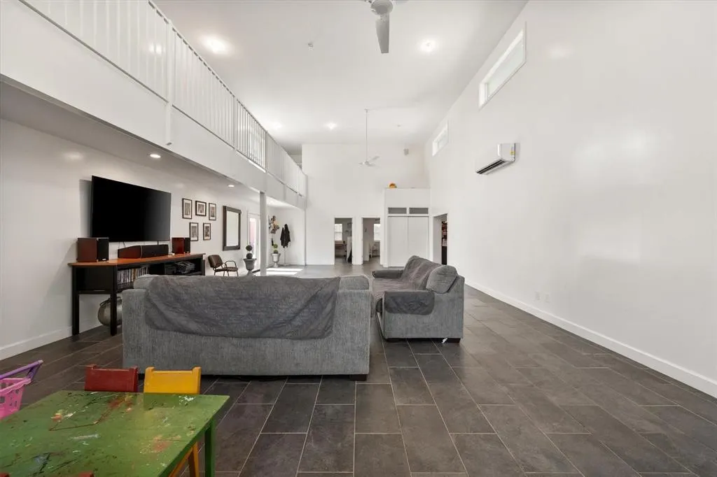 2548 Wood Valley Place