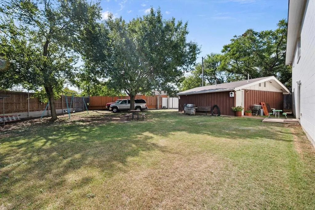 2548 Wood Valley Place