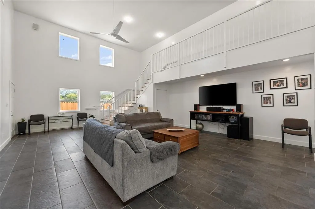 2548 Wood Valley Place