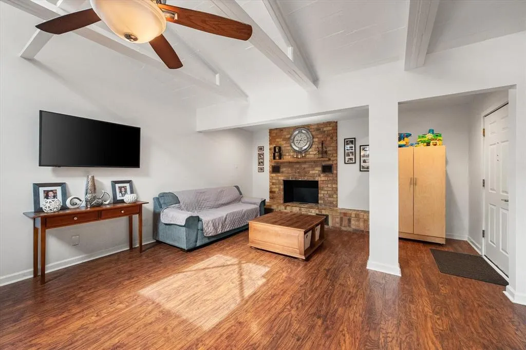 2548 Wood Valley Place