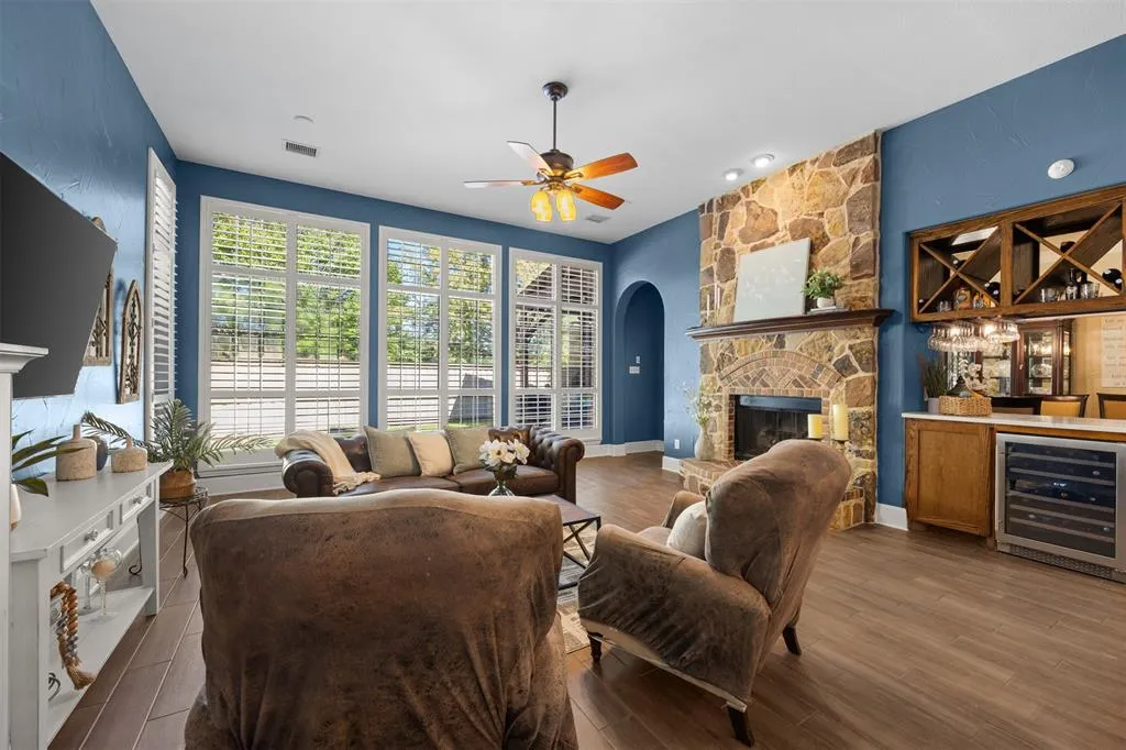 7200 Maudsley Drive