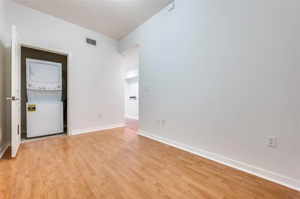 1200 Main Street #1908