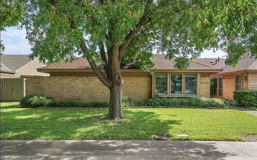 9712 Summerhill Lane