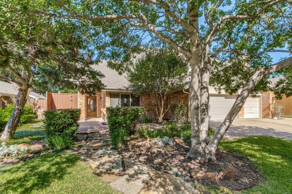 5221 Old Shepard Place