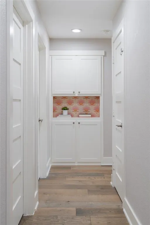6112 E Lovers Lane