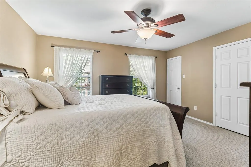 4136 Kyndra Circle